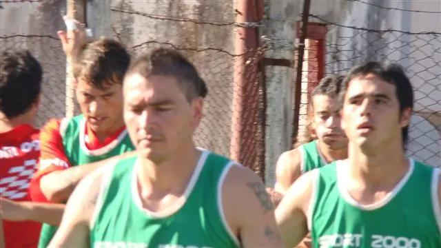 Fotografía publicada con la nota «EL PLANTEL DE GUARANI VIAJA A FORMOSA»